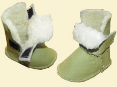Fabrikant: graanpantoffels, sandalen, slippers, klompen, kinderlaarzen, schapenvachtlaarzen, wollen warmers